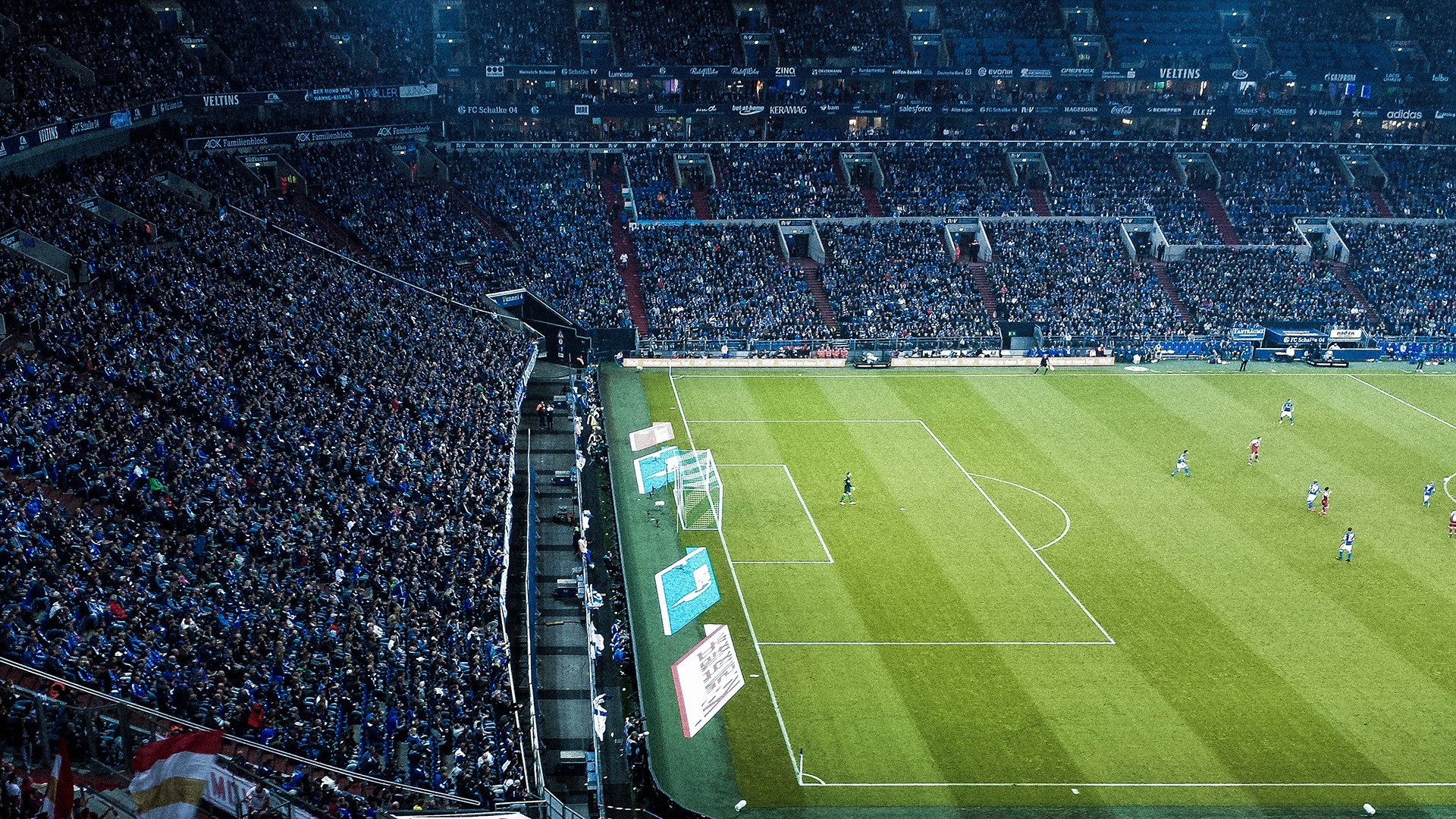 职业联赛推动教练公开课机制打造专业分享平台，竞赛教练培训